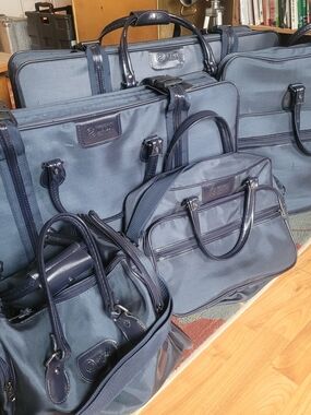 5 Piece Vintage Stetson Luggage Set- Navy Blue